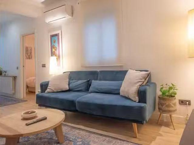 ¡Renta! Piso de 2 habitaciones en Madrid