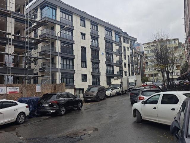 Barbaros bulvarı yakın sıfır binada kapalı otoparklı 2+1