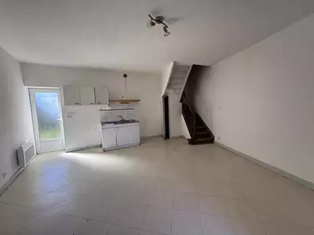 Barbezieux Saint Hilaire 16300 Achat / Vente immeuble au dernier étage