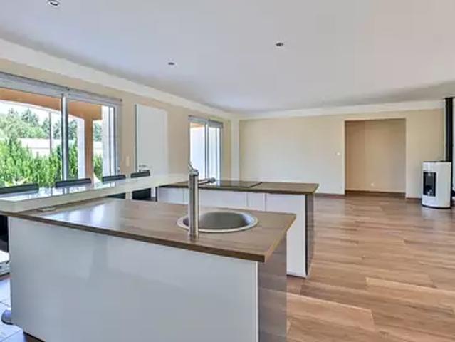 Barbezieux Saint Hilaire 16300 Achat / Vente maison 5 pièces t5 parking