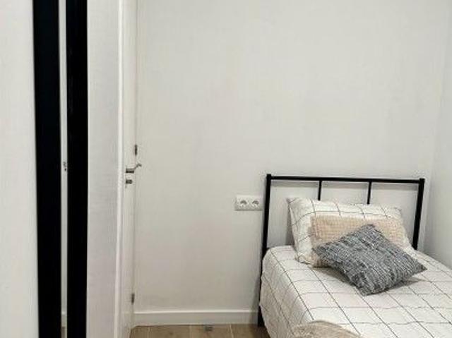 barcelona, Catalonia 08903