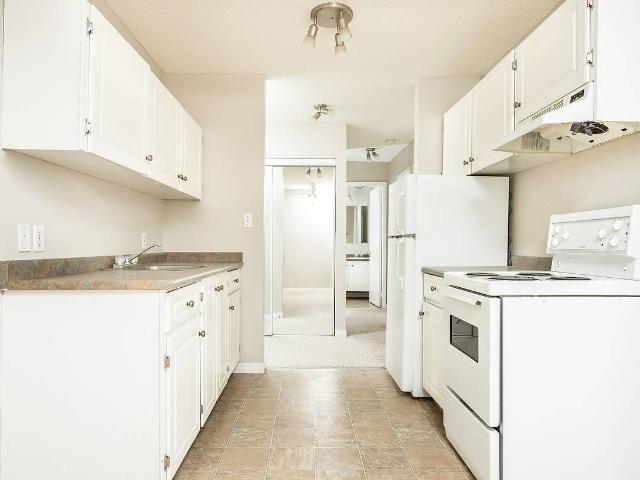 Barcelona Apartments 1 Bedroom Apartment for Rent at 10830 111 St Nw, Edmonton, AB T5H 3G4 Queen Mary Park