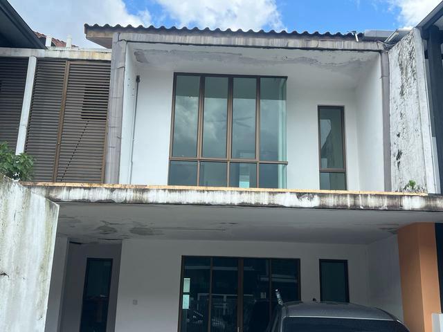BARE UNIT Double Storey Terrace House Perjiranan 15 Bndr Dato Onn