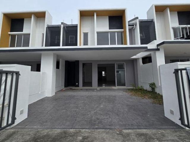 BARE UNIT FREEHOLD 2 Storey Serene Heights Type Verna Bangi