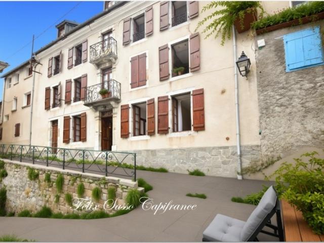 Barèges 65 – Immeuble de rapport polyvalent – 491 m² – Capacité d’accueil jusqu’à 50 personnes