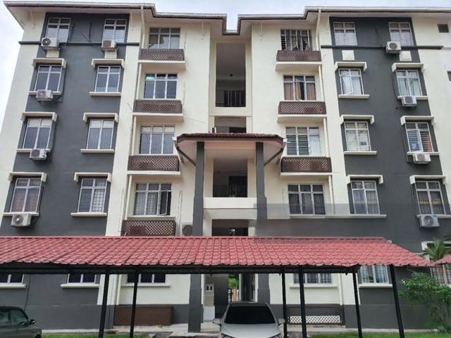 Bargain good location 4R2B for Sale
