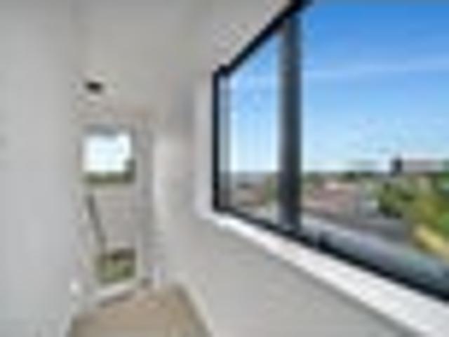 Bargain price $795,000!