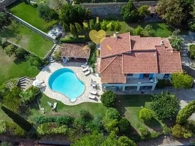 Bargemon 83830 Achat / Vente maison 8 pièces t8 piscine