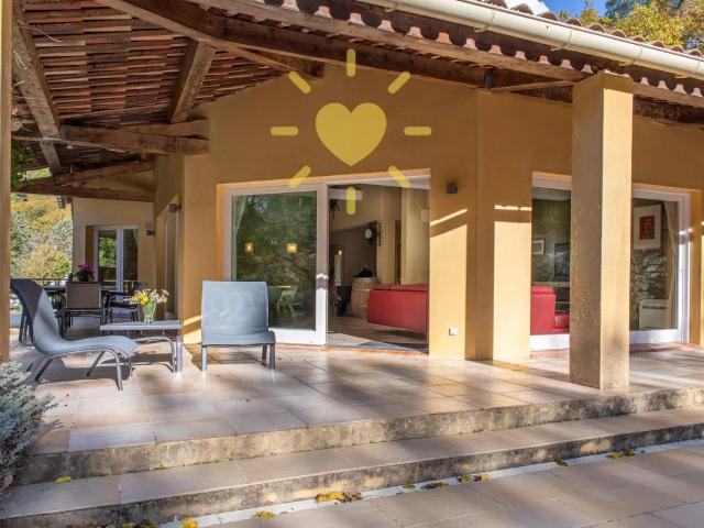 BARGEMON: Villa Contemporaine 6 pièces avec piscine chauff. 191m² Bargemon