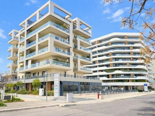 BARI POGGIOFRANCO, AMPIO TRIVANI CON POSTO AUTO E CANTINA, CL.EN. A/4
