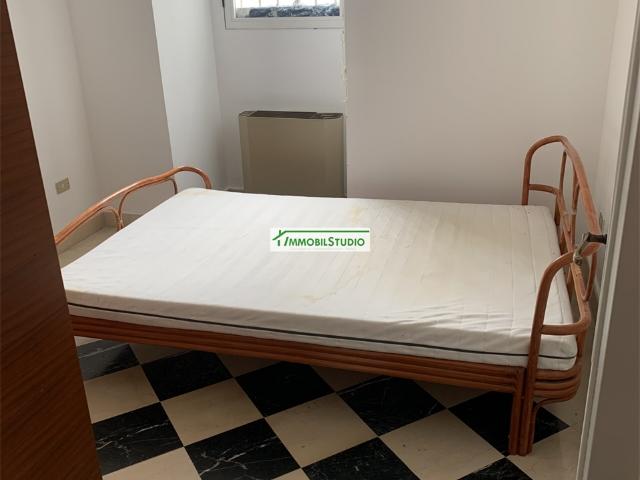Bari ZONA MURAT AFFITTASI APPARTAMENTO COMPLETAMENTE ARREDATO