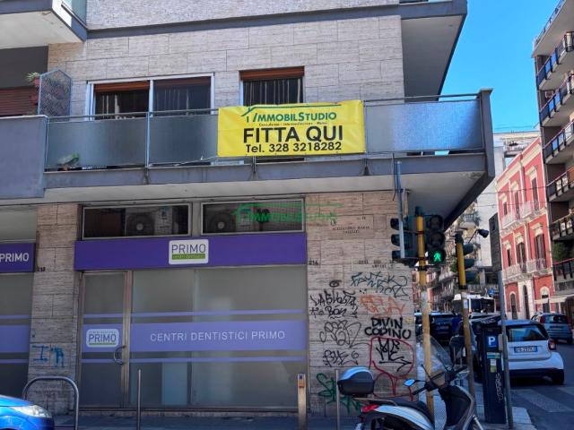 Bari ZONA MURAT AFFITTASI APPARTAMENTO PARZIALMENTE ARREDATO