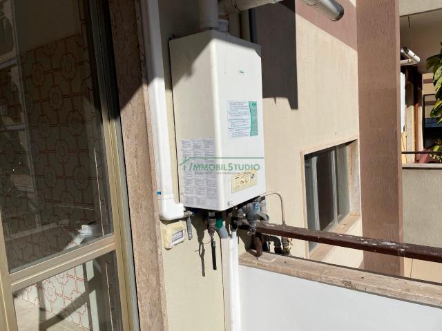Bari ZONA S.PASQUALE ALTA AFFITTASI APPARTAMENTO CON GIARDINO CONDOMINIALE