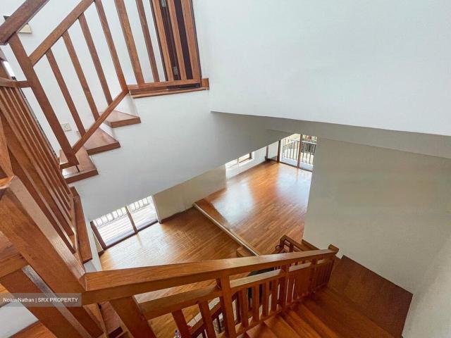 Barker Road D11, Condominium
