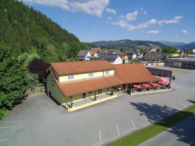 Bärnbach! Gewerbeobjekt, Restaurant Cafe, Praxis, Tierarzt, Wohnung, Friseur, Solarium, SG WA Baudichte 0,2 0,5