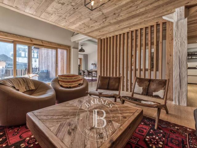 BARNES CHAMONIX APPARTEMENT EXCEPTIONNEL 262 m² PLEIN CENTRE