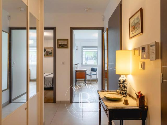 BARNES ANNECY APPARTEMENT AVEC LOGGIA VUE LAC ANNECY