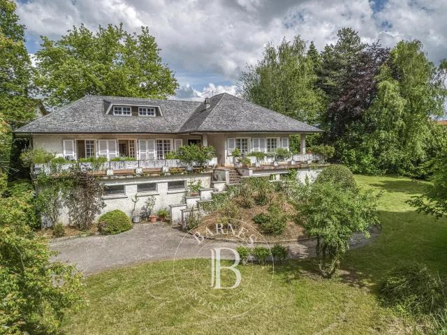 BARNES GENEVOIS CRUSEILLES MAISON FAMILIALE