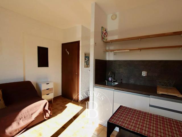BARNES SAINT GERVAIS STUDIO PROCHE CENTRE A PIED