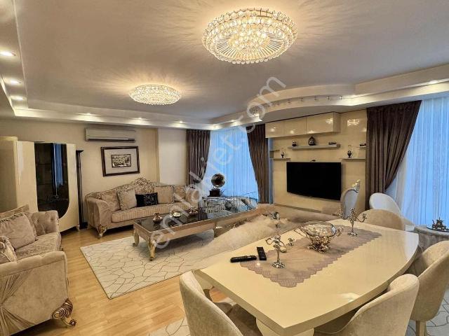 Barondan Güvenevler De Park Manzaralı 4+1 Daire