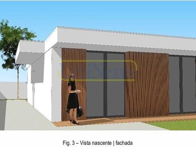 BARREIRO MORADIA TRREA EM CONSTRUO