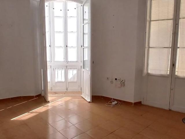 BARRIO DEL PÓPULO CÁDIZ ¡ FINCA COMPLETA !