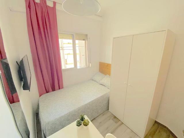Barriada la Palmilla, Sevilla, Andalusia 41009