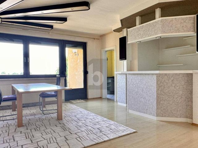 BARRIEREFREIER ZUGANG MIT BALKON & PKW STELLPLATZ
