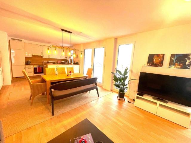 Barrierfreie und helle Wohnung in gerfragter Wohnlage von Essingen inkl. Garage und Stellplatz