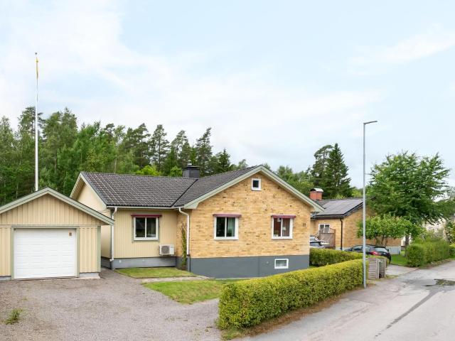 Barrskogsvägen 22