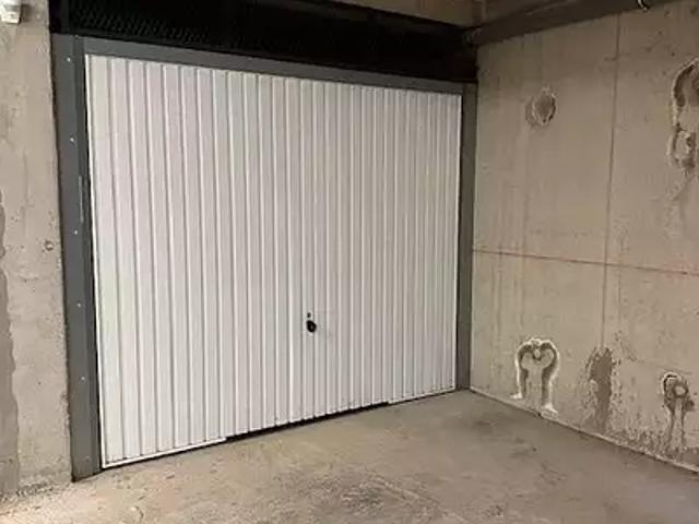 Bastia 20600 Location parking