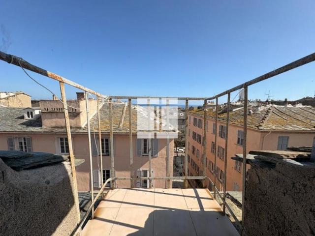 BASTIA CENTRE VILLE T2 MANSARDÉ