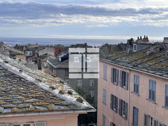 BASTIA CENTRE VILLE T2 MANSARDÉ
