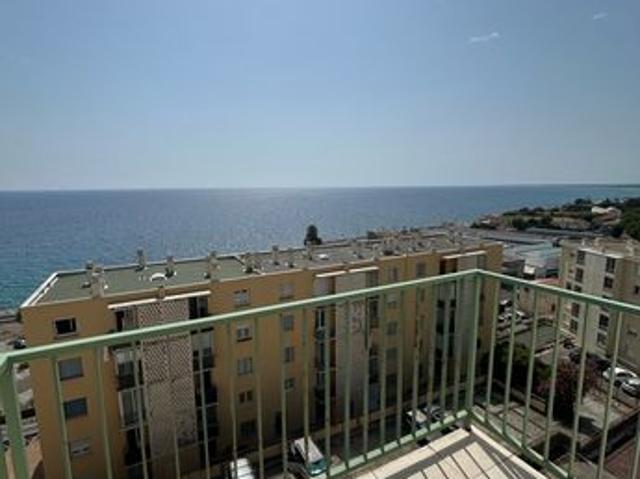BASTIA SUD agréable appartement T4