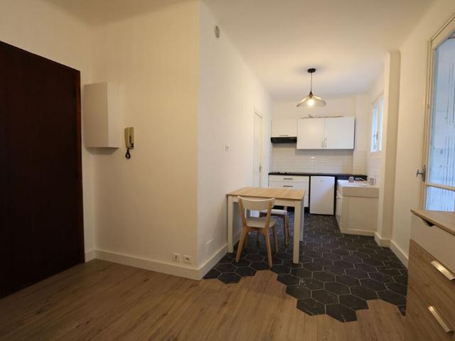 BASTIA proche centre ville Studio meublé de 30 m² env résidence Impératrice