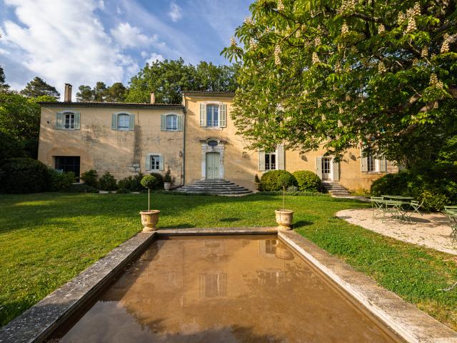 Bastide de charme, sur 1 hectare aux portes d'Aix en Provence