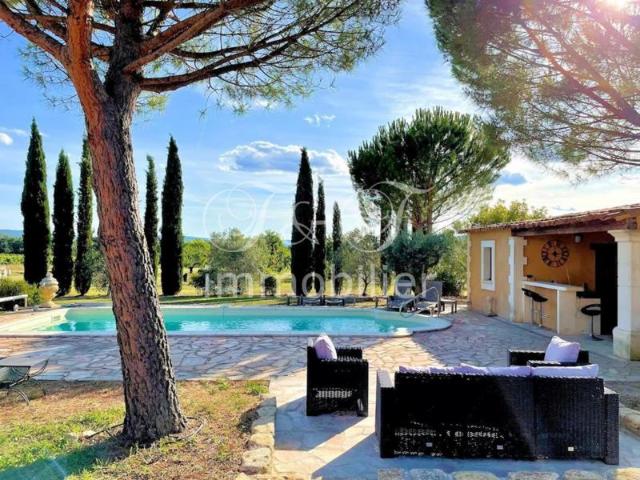 Bastide de charme sur deux hectares