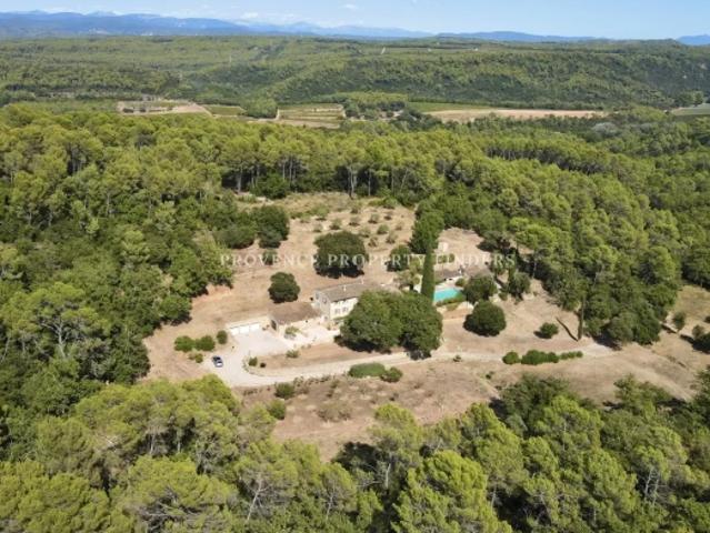 Bastide de Luxe 400m2 habitable, rénovée sur 30ha