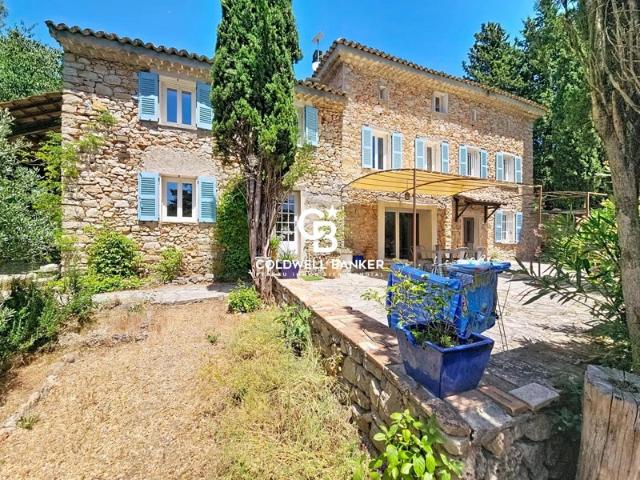 BASTIDE D'EXCEPTION À LORGUES: L'ART DE VIVRE PROVENÇAL ENTRE TRADITION ET MODERNITÉ