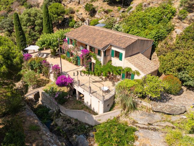 BASTIDE D'EXCEPTION ENTRE VUE MER ET NATURE À SAINT CLAIR