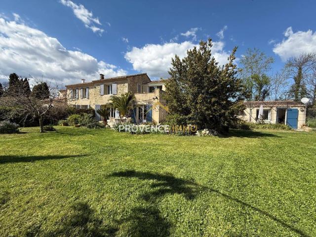 Bastide en campagne 125 M2 7 pièces avec studio, jardin et