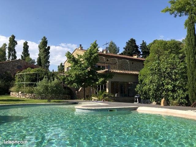 BASTIDE EN PIERRE DE 390 m²