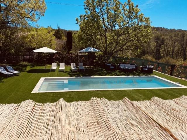 Bastide en pierre rénovée Piscine & Charme Provencale