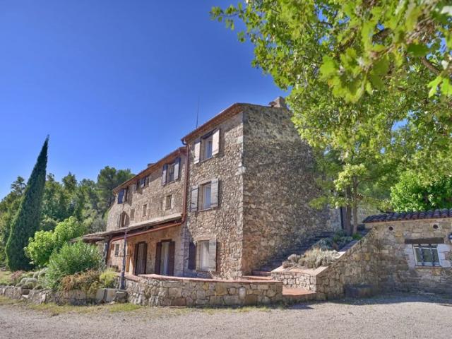 Bastide provençale d’exception sur un domaine privé de 20 hectares
