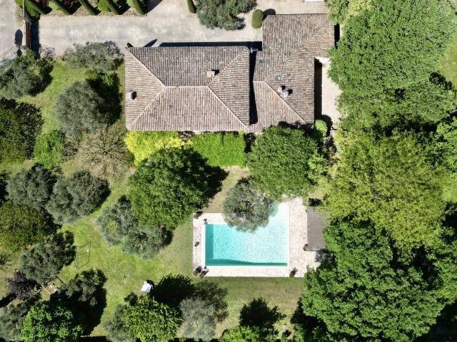 Bastide provençale de charme avec piscine