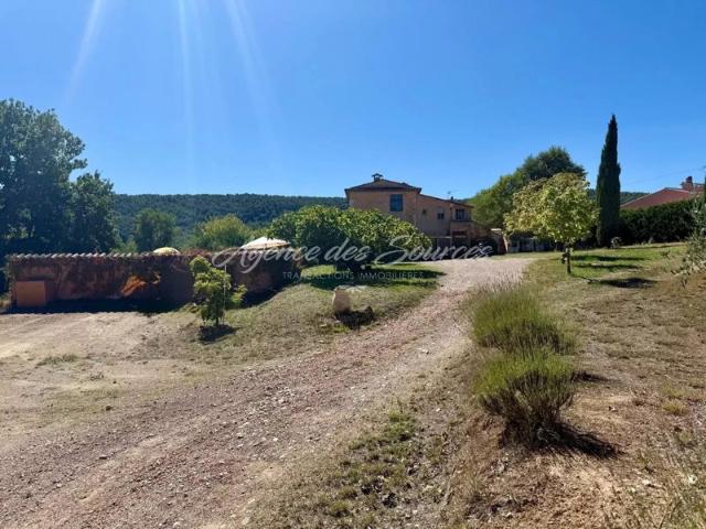 EXCLU: Bastide 4 000 m² de terrain à Salernes