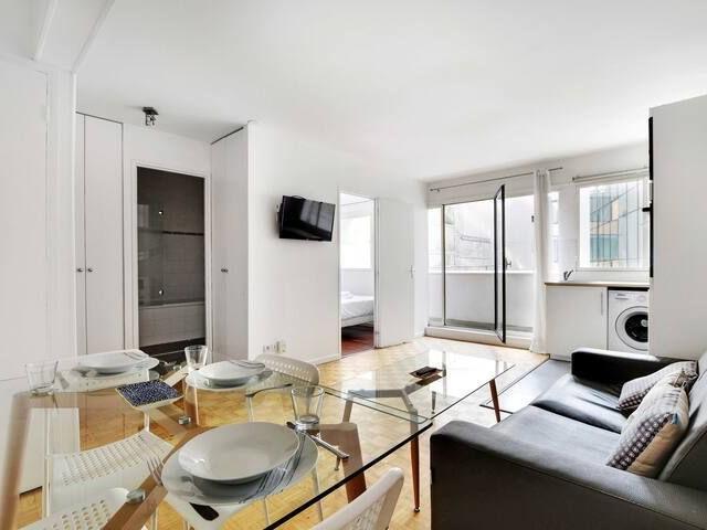 Bastille Le Marais 1BR/ 4P balcony, Paris Amsterdam Apartments for Rent