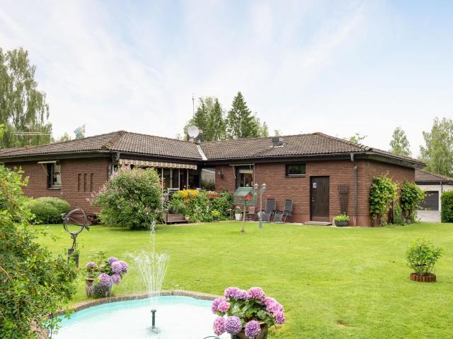 Basvägen 1