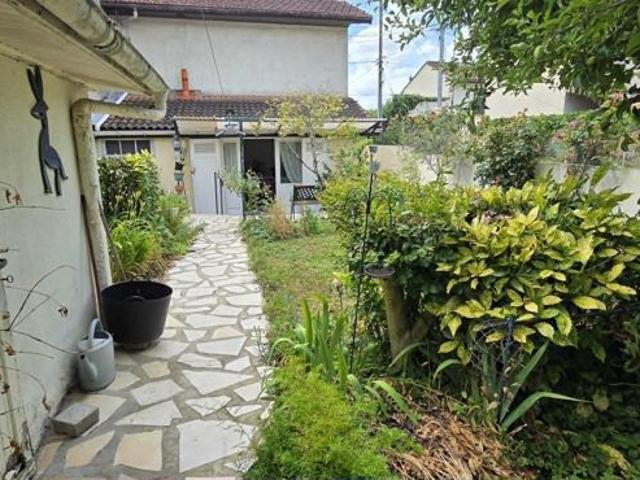 BAS CENON CHARMANTE MAISON PROCHE DE TOUTES COMMODITES
