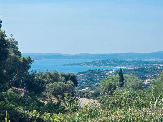 Bas de mazet aux Issambres vue mer